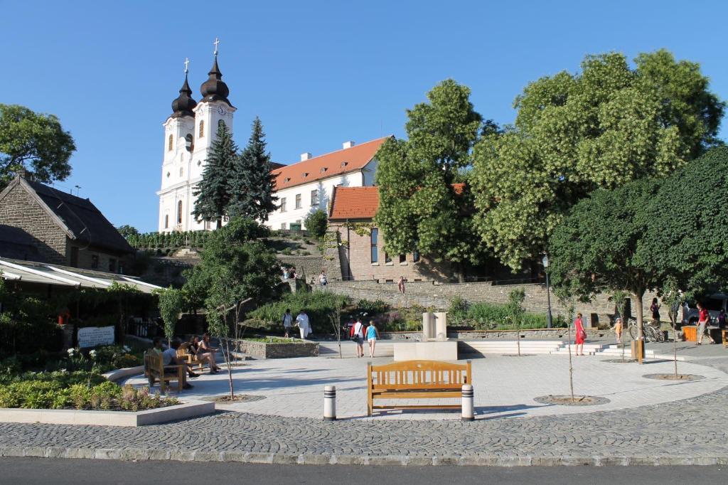 Apartman Nikol Tihany Buitenkant foto